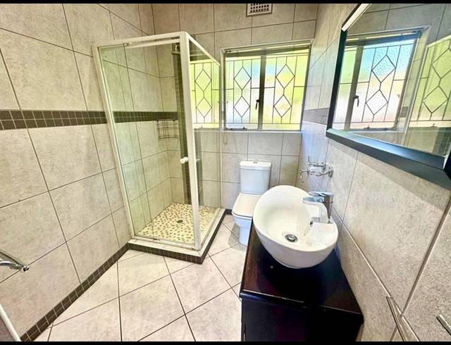 2 BEDROOM TOWNHOUSE FOR SALE IN WEMBLEY